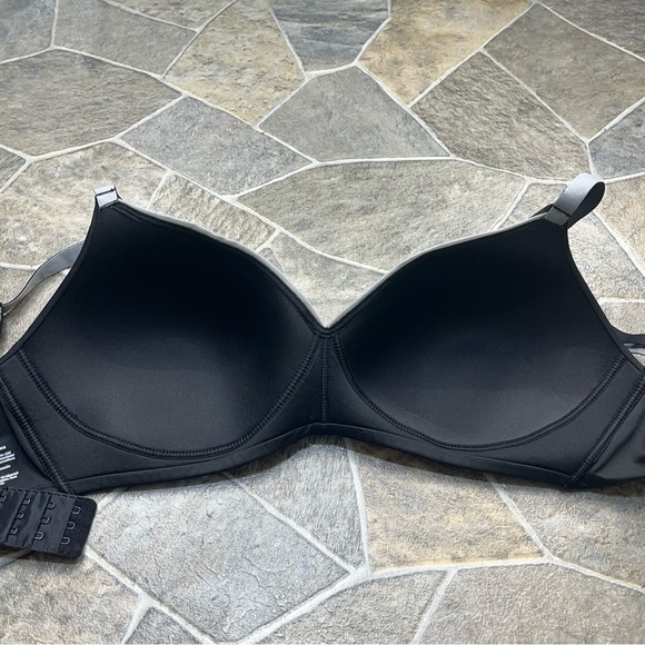Calvin Klein Wireless Bra - Picture 9 of 9